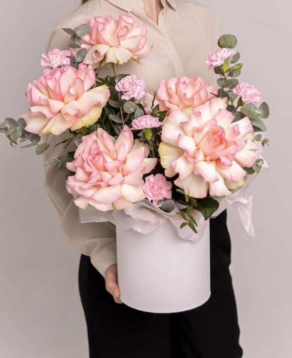 this flower design is from zamarqa.com, is in qatar,
